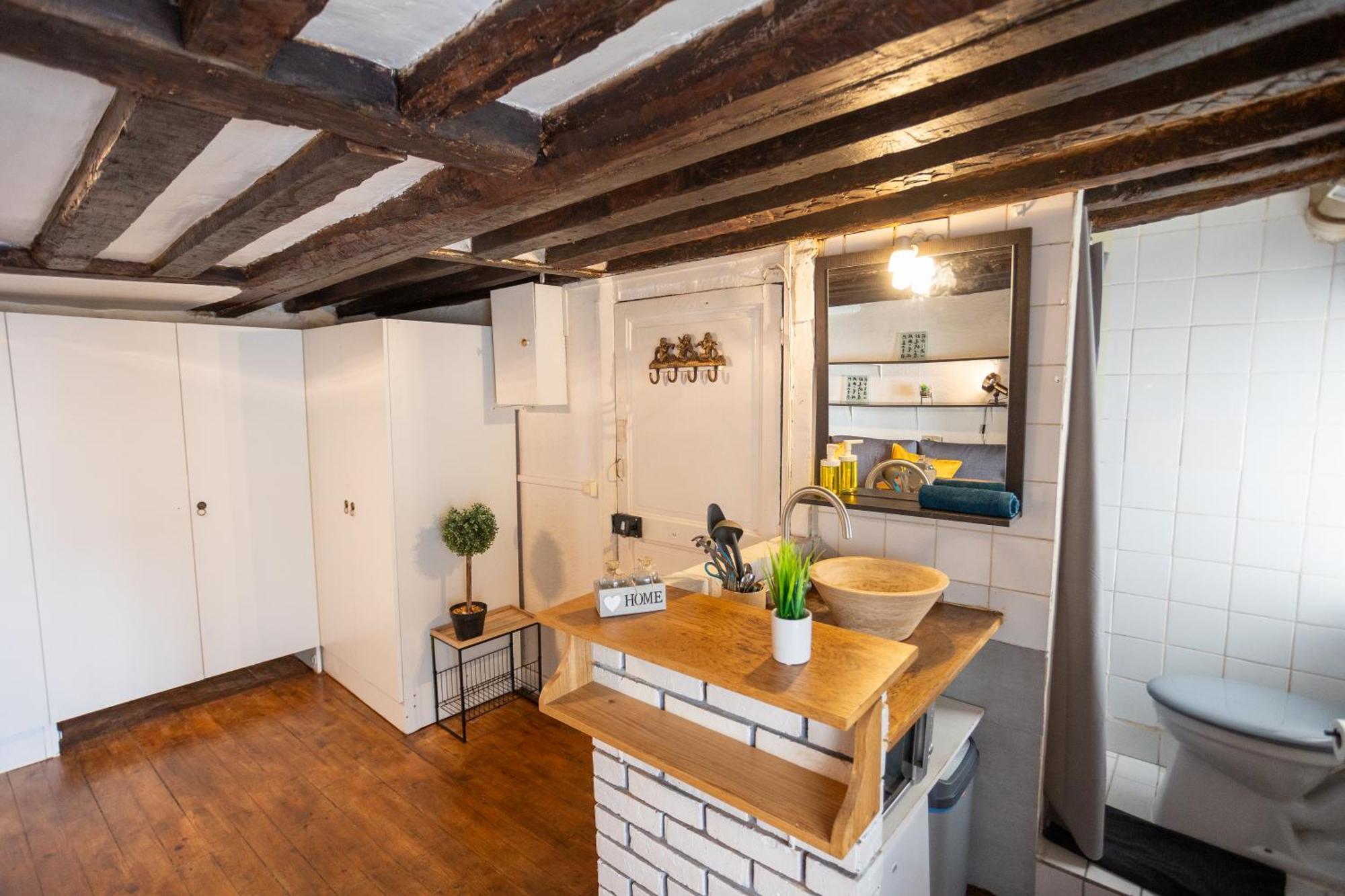 Studio Cosy Romantique En Plein Coeur De Paris Apartment Exterior photo